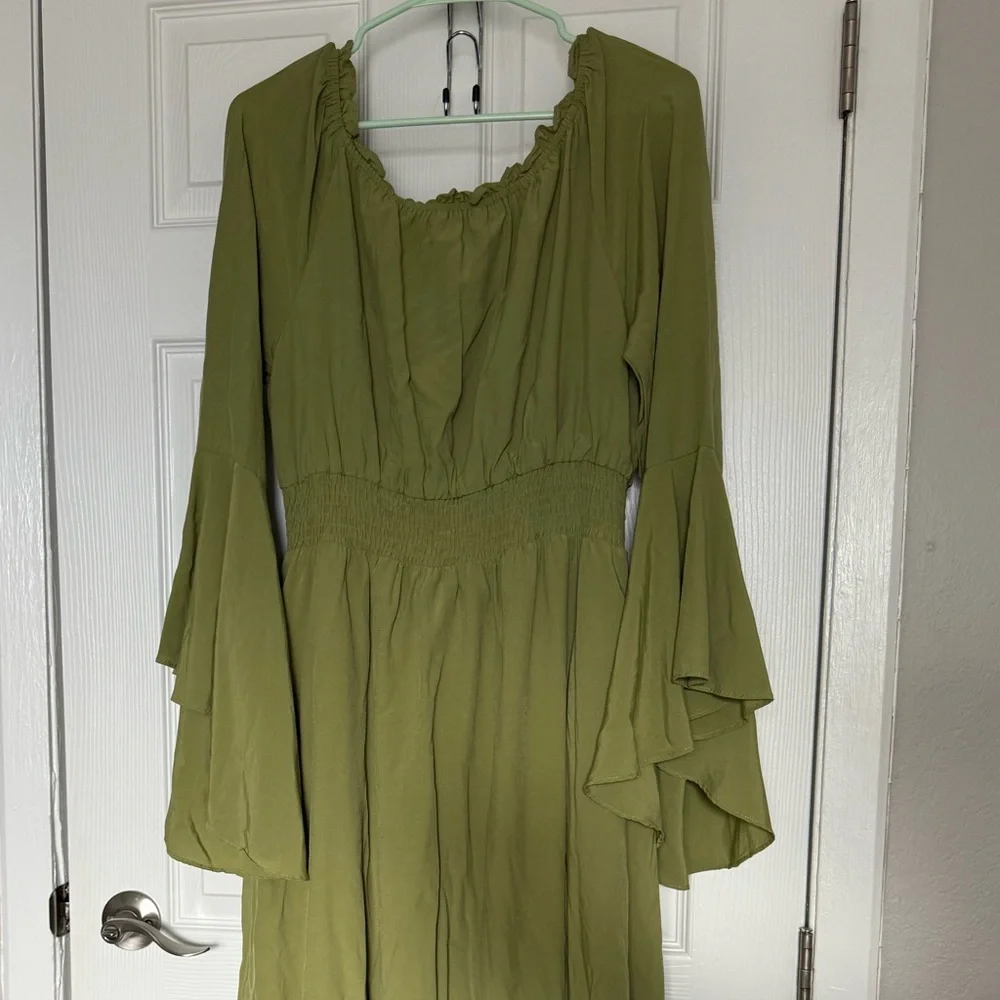 Scarlet Darkness Renaissance Faire Costume - Picture 9 of 13